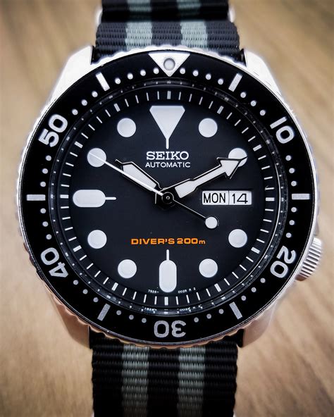 skx007 dive watch